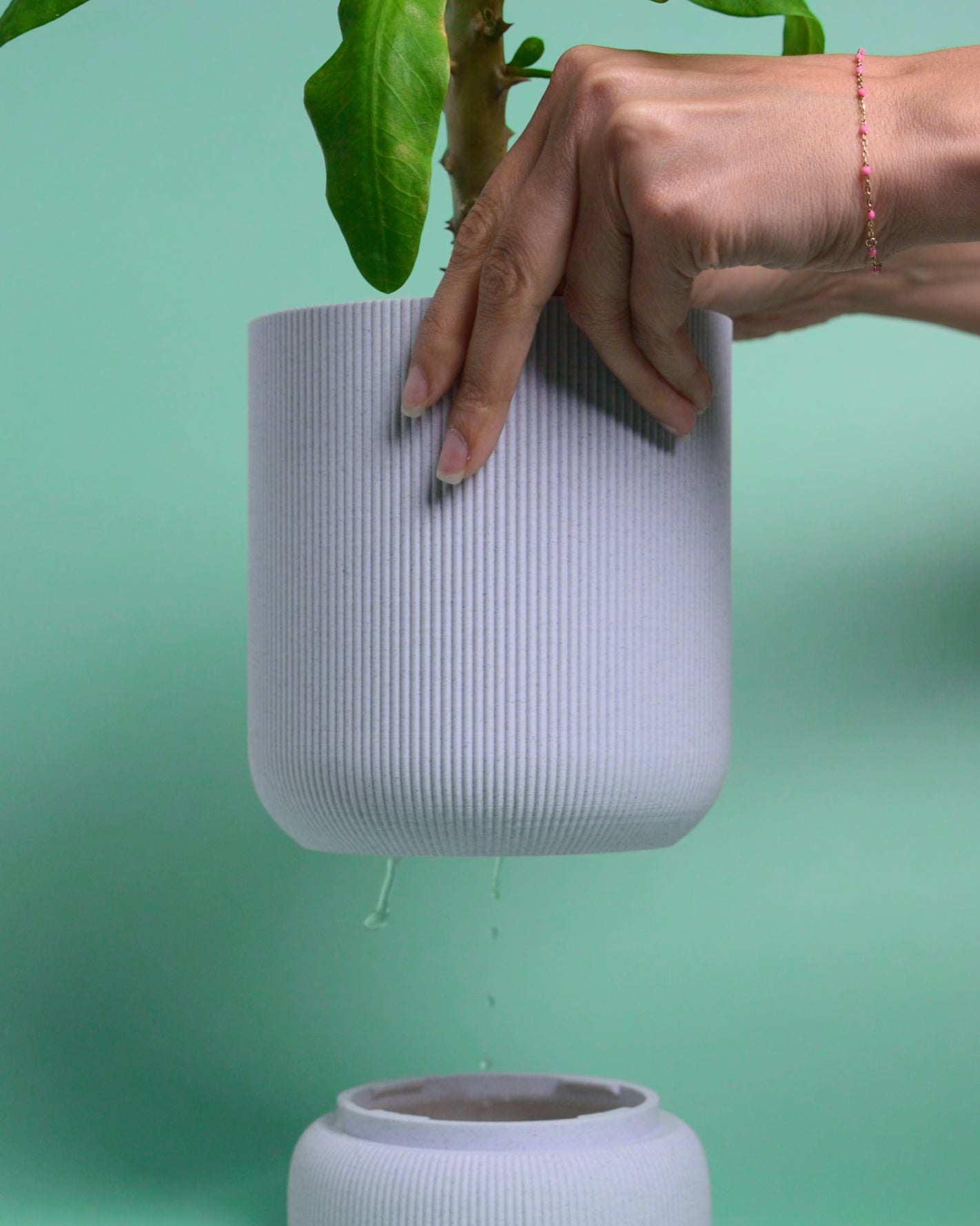 Hourglass Planter + Hidden Drainage - Indoor Planter